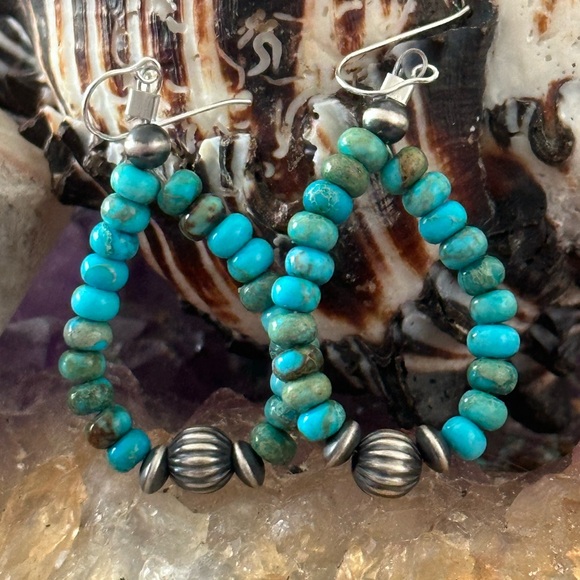 Turquoise Navajo sterling silver earrings - Picture 2 of 3
